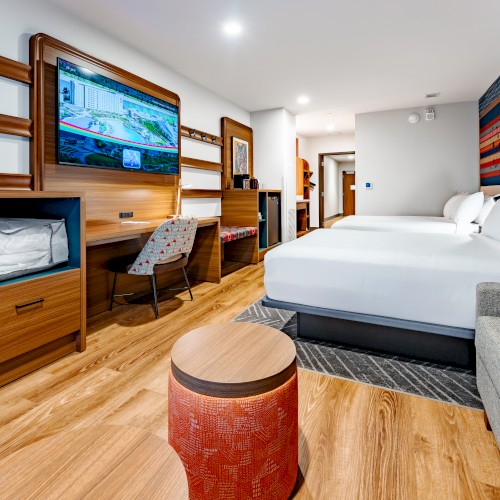 Rooms & Suites